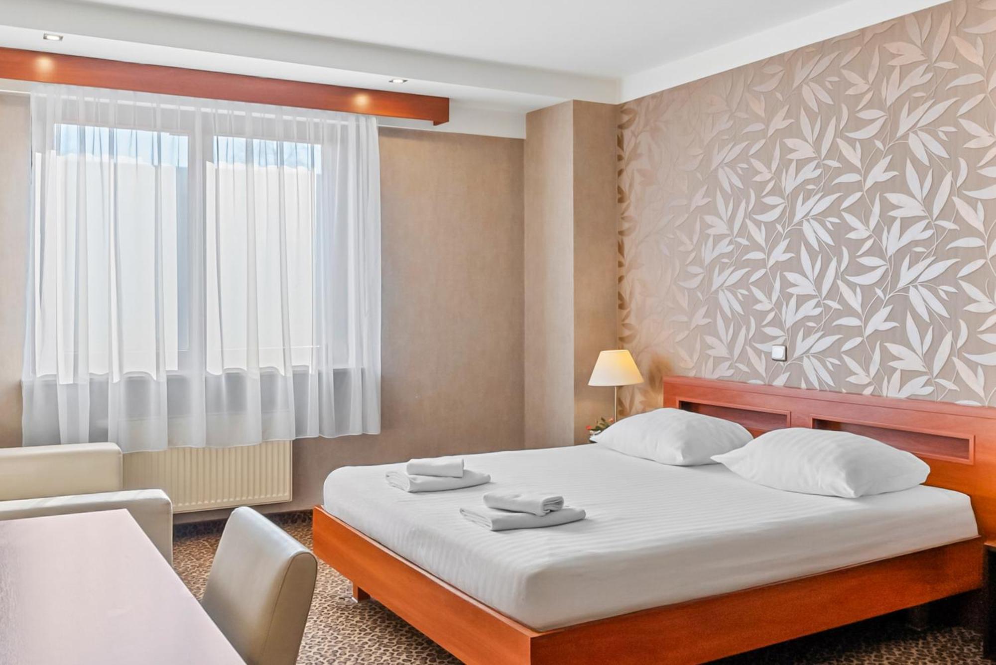 Hotel Diament Vacanza Katowice - Siemianowice Siemianowice Slaskie Exterior photo