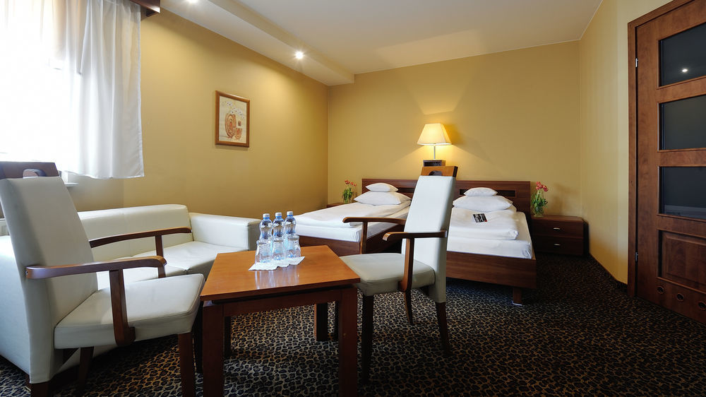 Hotel Diament Vacanza Katowice - Siemianowice Siemianowice Slaskie Exterior photo